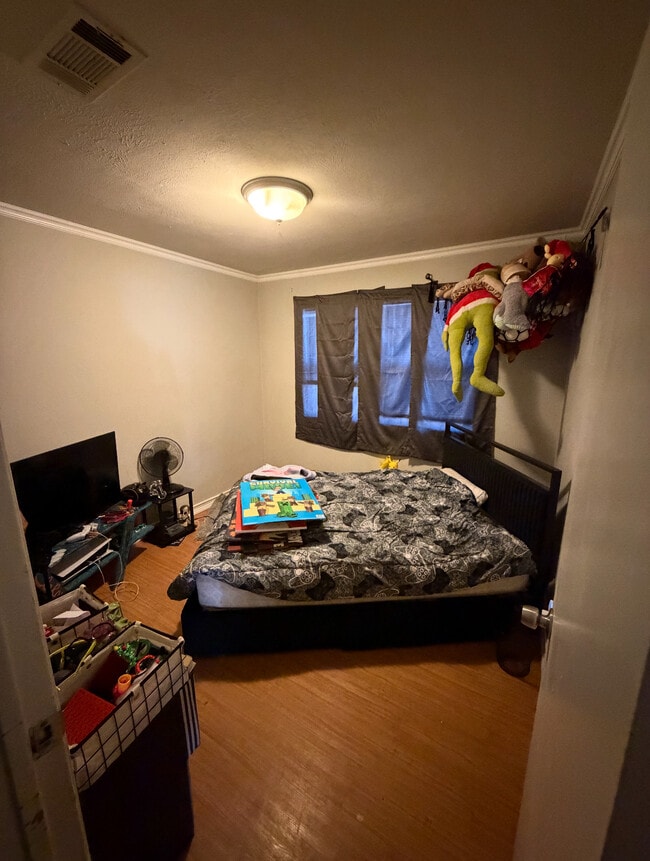 Photo - 2111 Creekwood Dr