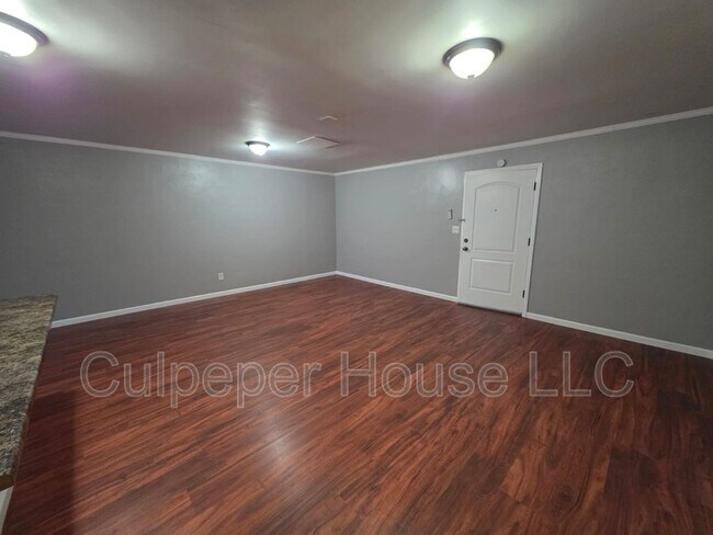 Photo - 2854 W Sylvania Ave Unit 8