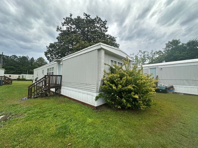 Photo - Newly Updated 2Bed/1Bath Mobile Home in Richlands - Close to Camp Lejuene