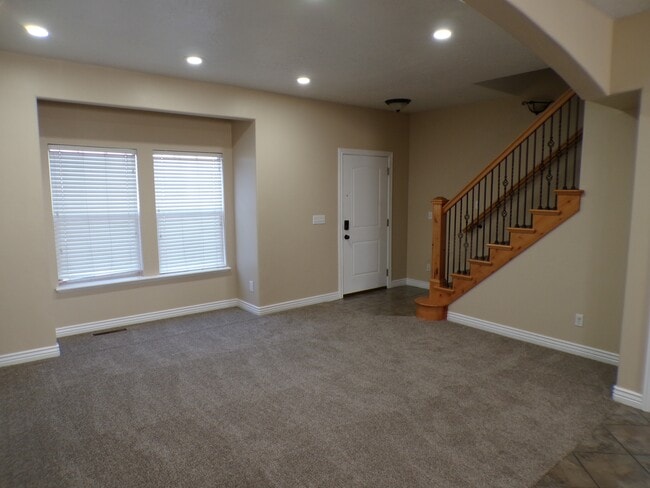 Photo - 2041 W Crescent Row