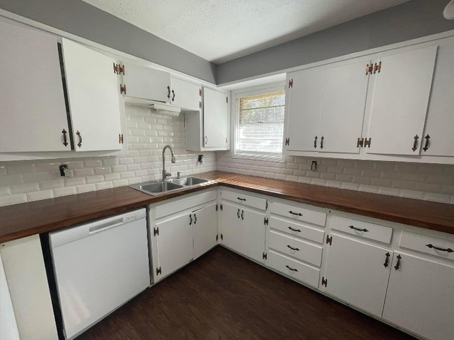 Photo - 513 Nichols Dr