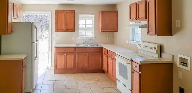 Photo - 2044 Whaleyville Blvd