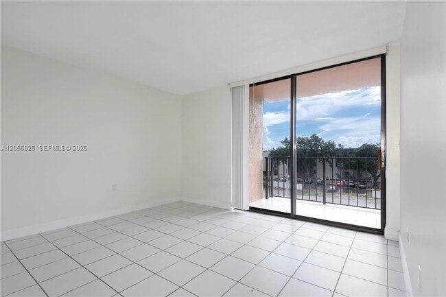 Photo - 16751 NE 9th Ave Unit 401