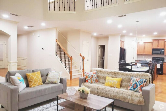 Building Photo - 326 Peachbrook Ln NE Unit ID1097525P Rental