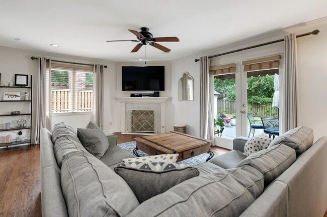 Photo - 3731 Oakley Ave