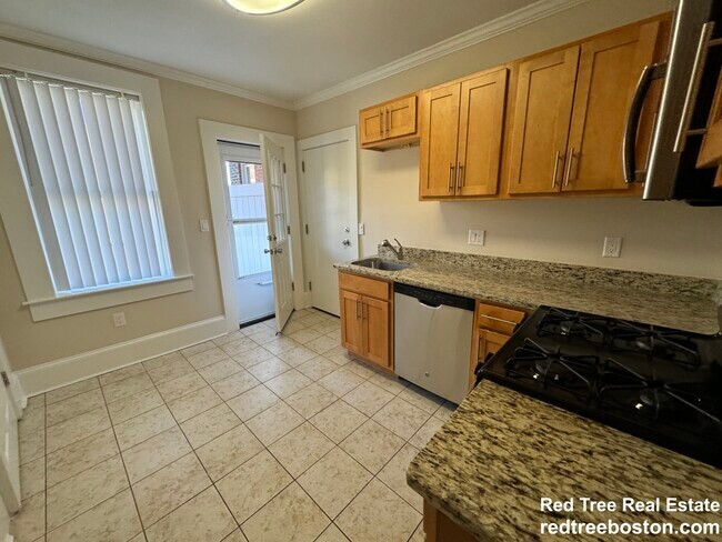 Photo - 20 Short St Unit 3