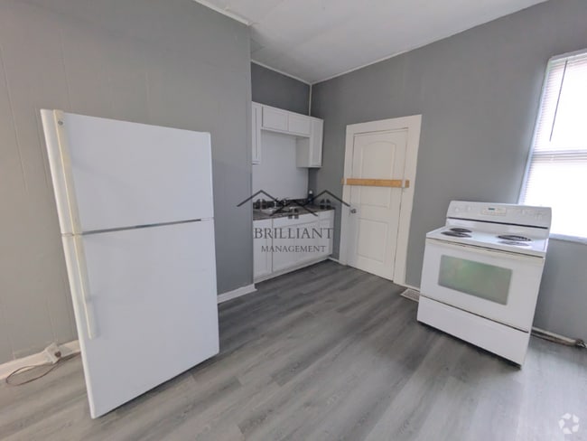 Building Photo - 2239 E 34th St Rental