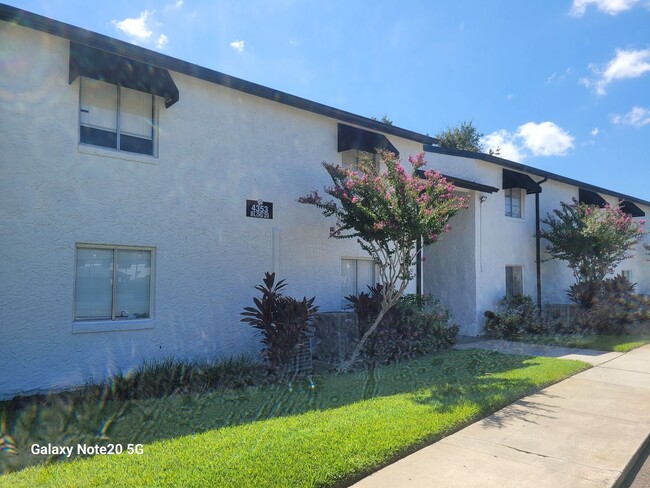 Building Photo - FOR RENT!!! SPACIOUS 3 BEDROOM 2 BATHROOM ... Rental
