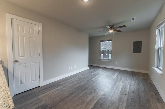 Photo - 1358 N Porter Rd