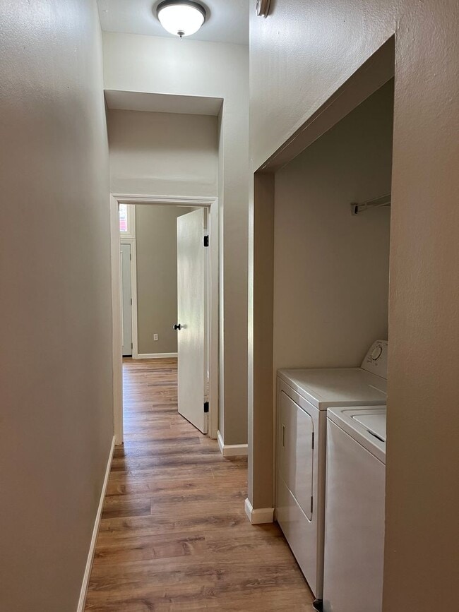 Photo - 2 Bedroom/1 Bath in Soulard - Washer+Dryer in Unit! Unidad 2405 1FL