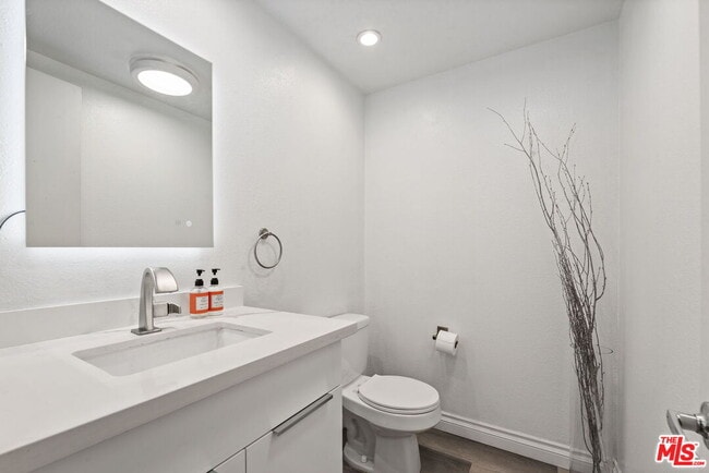 Photo - 321 S San Vicente Blvd Unit 101