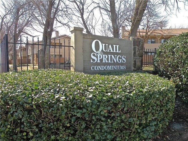Building Photo - Corporate Furnished Two-Bedroom Condo - Ut... Unit 5F