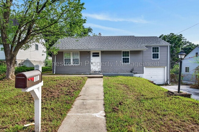 452 Bluff Dr
