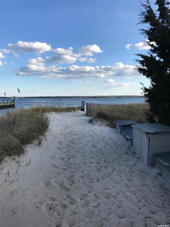 26 Seacove Ln Rental For Rent in Jamesport, NY