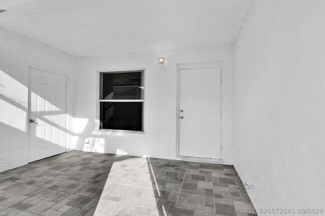 13978 Folkestone Cir