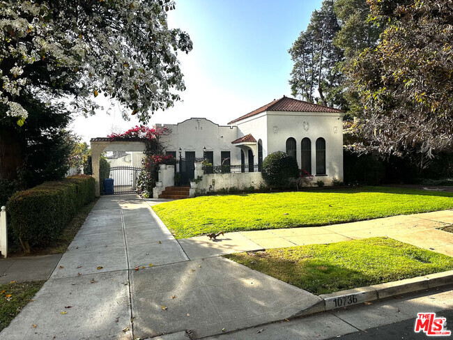 Building Photo - 10736 Ashton Ave Rental