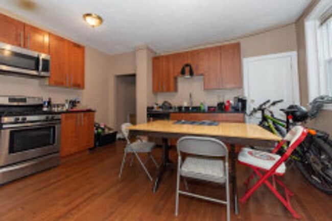 Photo - AMAZINGGGG  4 BED 2 BATH!!!!