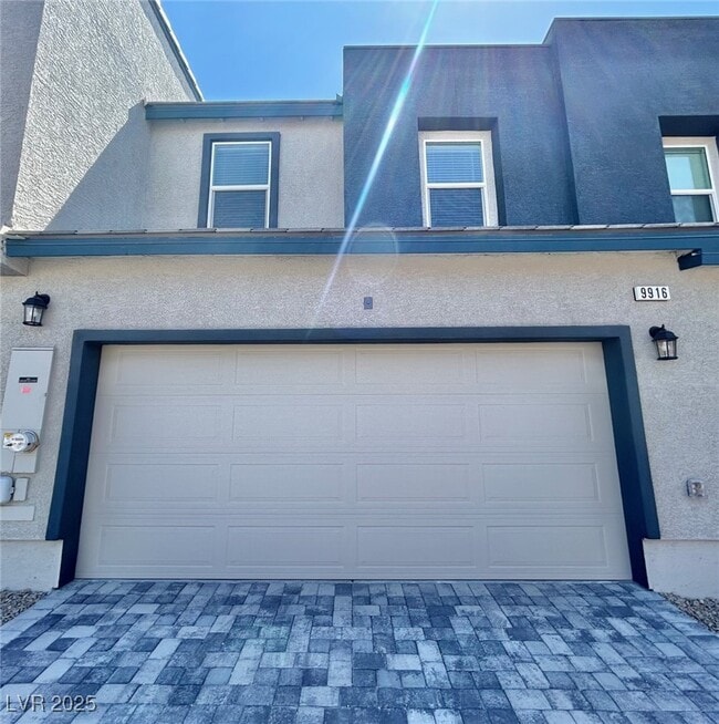 Photo - 9916 Bumblebee Hls St