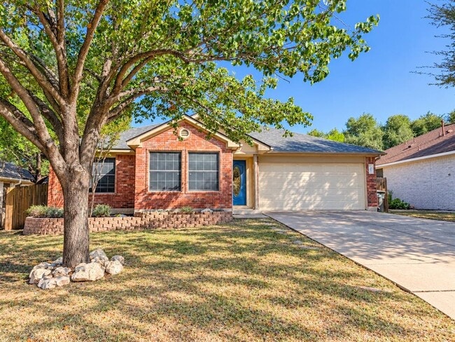807 Hilltop Dr
