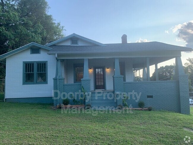 Building Photo - 2300 Elmendorf St Rental