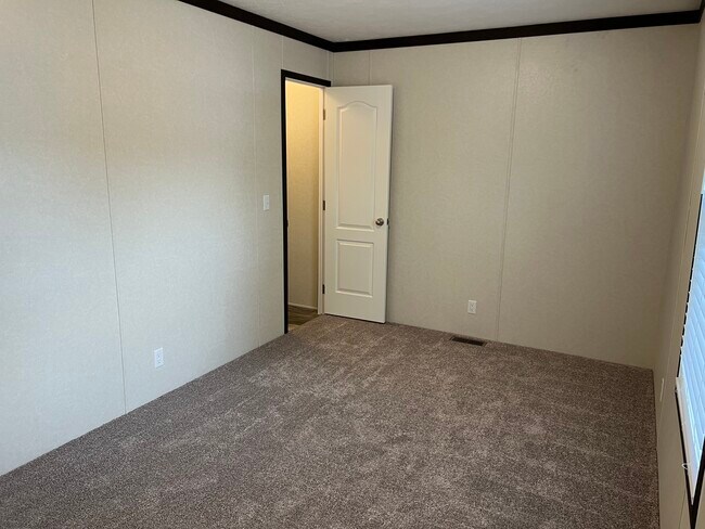 Photo - 254 Magnolia Pl