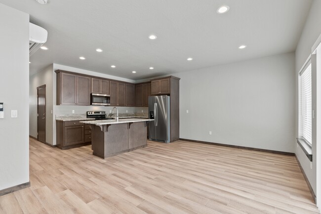 Photo - 6 7th St Townhome