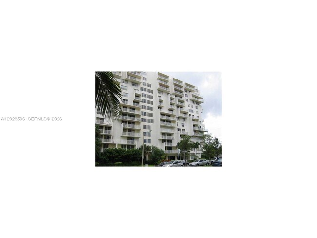 Building Photo - 150 SE 25th Rd Unit 5E