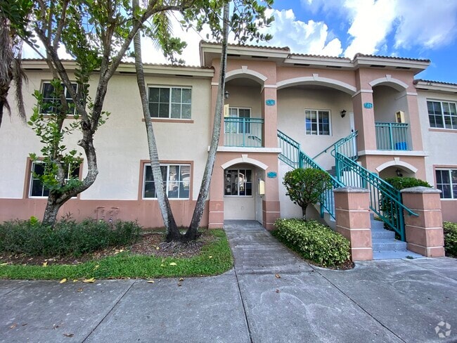 Building Photo - 2910 SE 13th Ave Unit 102 Rental