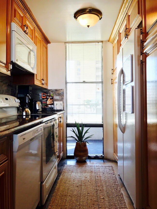 Building Photo - 4265 Marina City Dr Unit 601 Rental