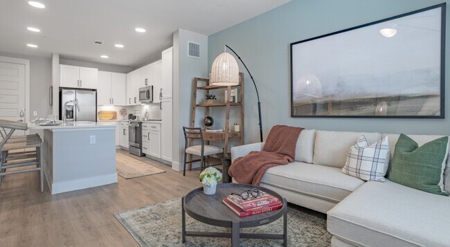 Photo - 6 Weeks Free + $500 GC—Reduced Rates! Unit FT1