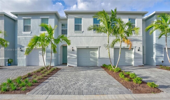 Building Photo - 1819 SE Ocean Cove Way Rental