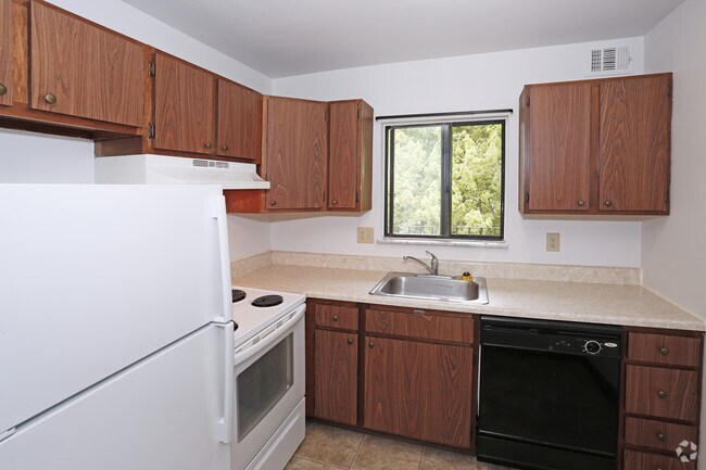 2BR, 1BA - 944 SF