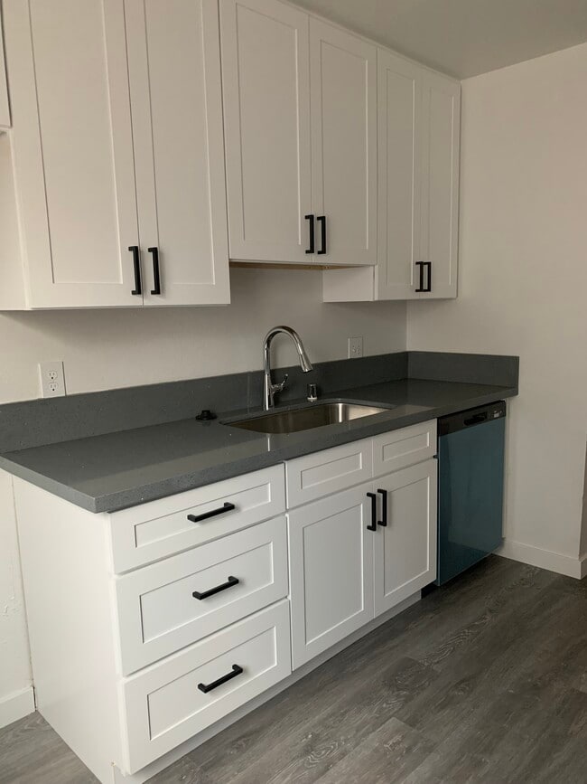 Photo - Monte Vista Manor Apartments