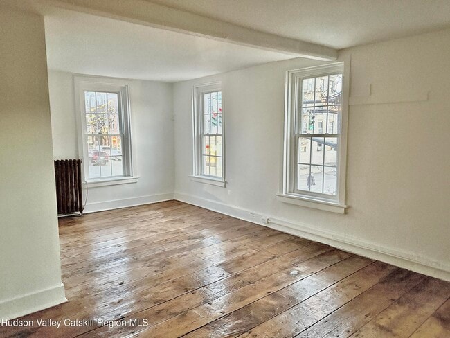 Photo - 624 Warren St