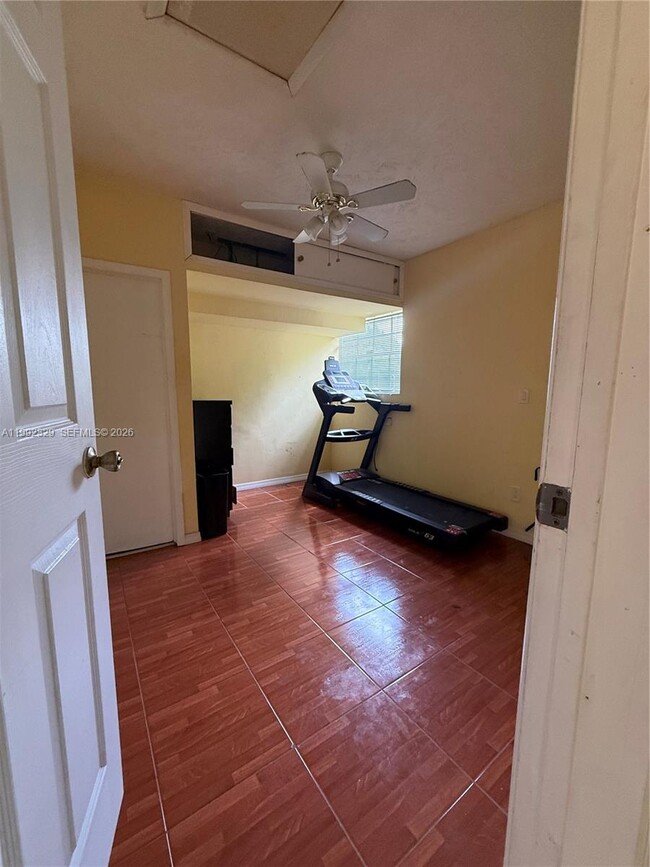 Photo - 4998 SW 8th Ct