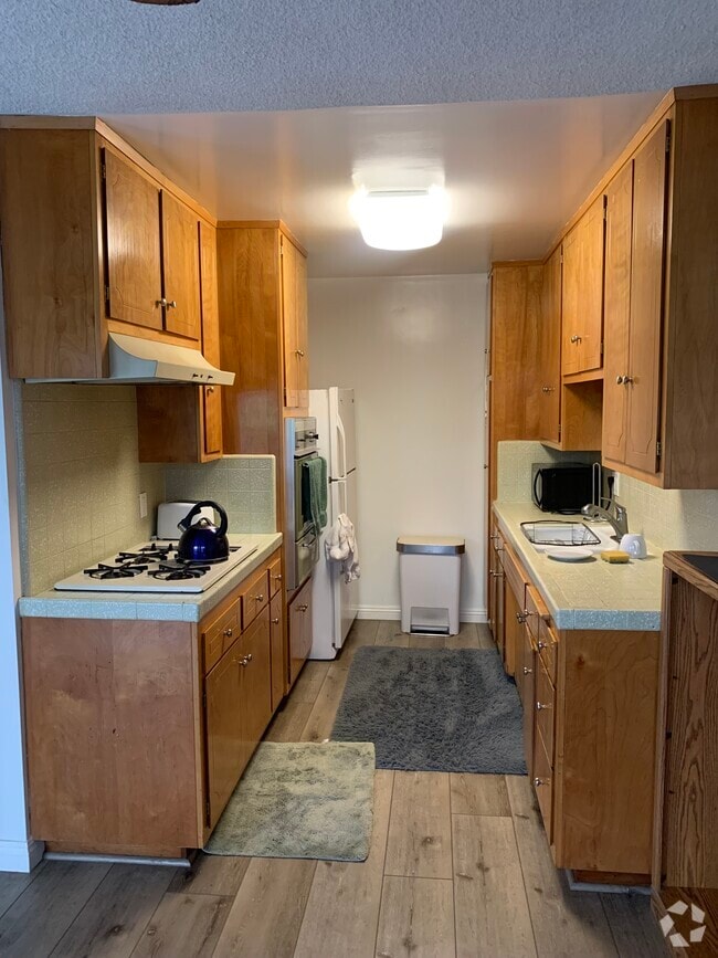 Building Photo - 1621 Franklin St Unit 2 Rental