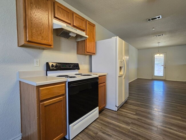 Photo - 3303 Driftwood Dr