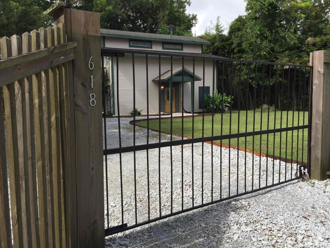 Photo - 618 Don Guilbeau Rd Unit B