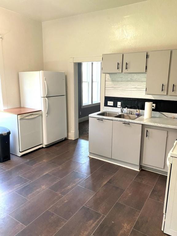 Photo - 645 Logan St