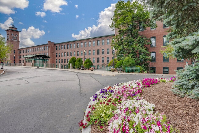 Building Photo - Clocktower Place Rental