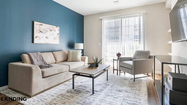 302 Constitution Ave Unit B9-331