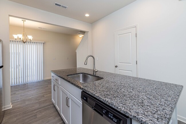 Photo - BEAUTIFUL 2 Bedroom Townhome in MIDLAND AVAILABLE MARCH 2026