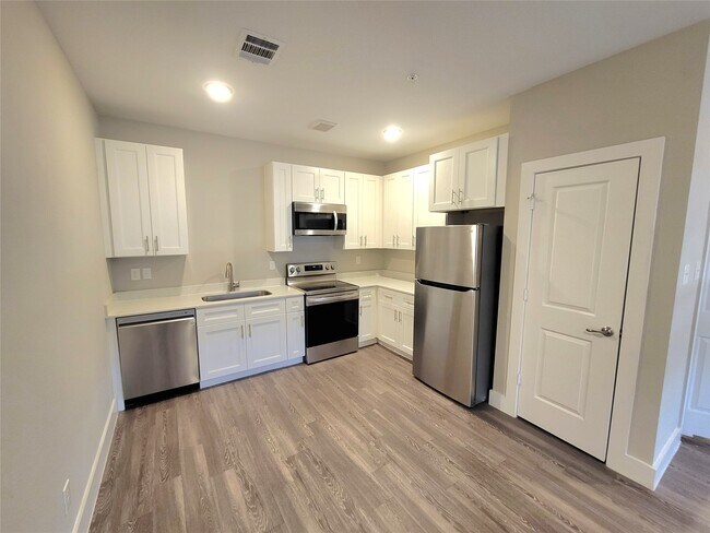 Photo - 1620 Oak Tree Dr Unit 1210