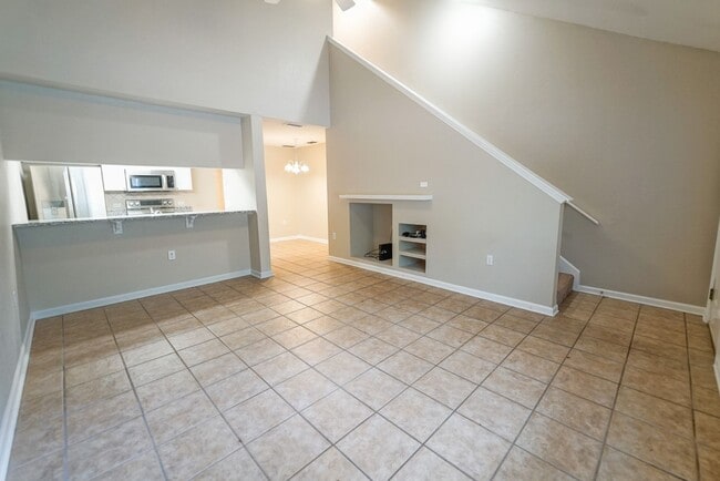 Photo - 3 Bedroom 3 Bathroom in Savannah Crossing ...