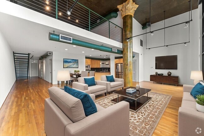 Building Photo - 1005 S Shepherd Dr Rental
