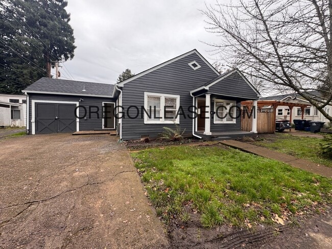 Building Photo - 2bedroom 1 bath downtown Eugene Home