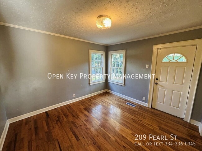 Photo - 209 Pearl St