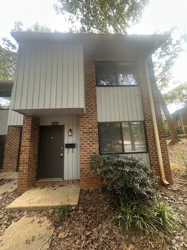 Building Photo - 2 Bed Condo Minutes to Downtown Raleigh & ... Unit 1135