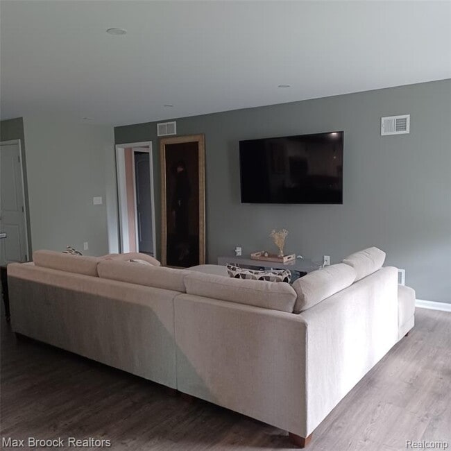 Photo - 31045 Pheasant Run St