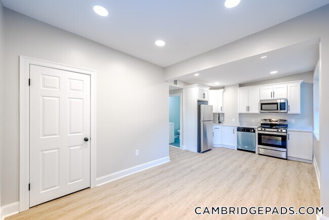 Photo - 124 Berkshire St Unit 6